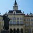 1848 devriminin öncülerinden Svetozar Miletic heykeli ve belediye binası