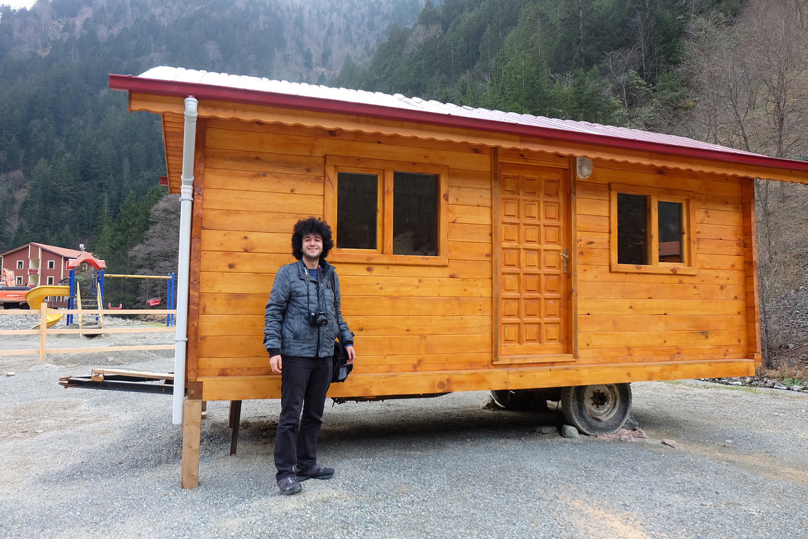 Ev görünümlü ilginç bir karavan, bi tanede ben istiyorum. Kişisel
